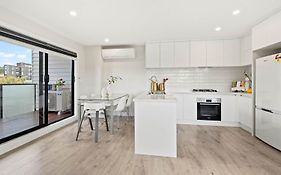 Bright Home Travel Service At Mt Albert